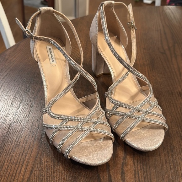 Alex Marie Hashleigh Metallic Mesh Sandals. Women size 9.5 - Picture 1 of 11